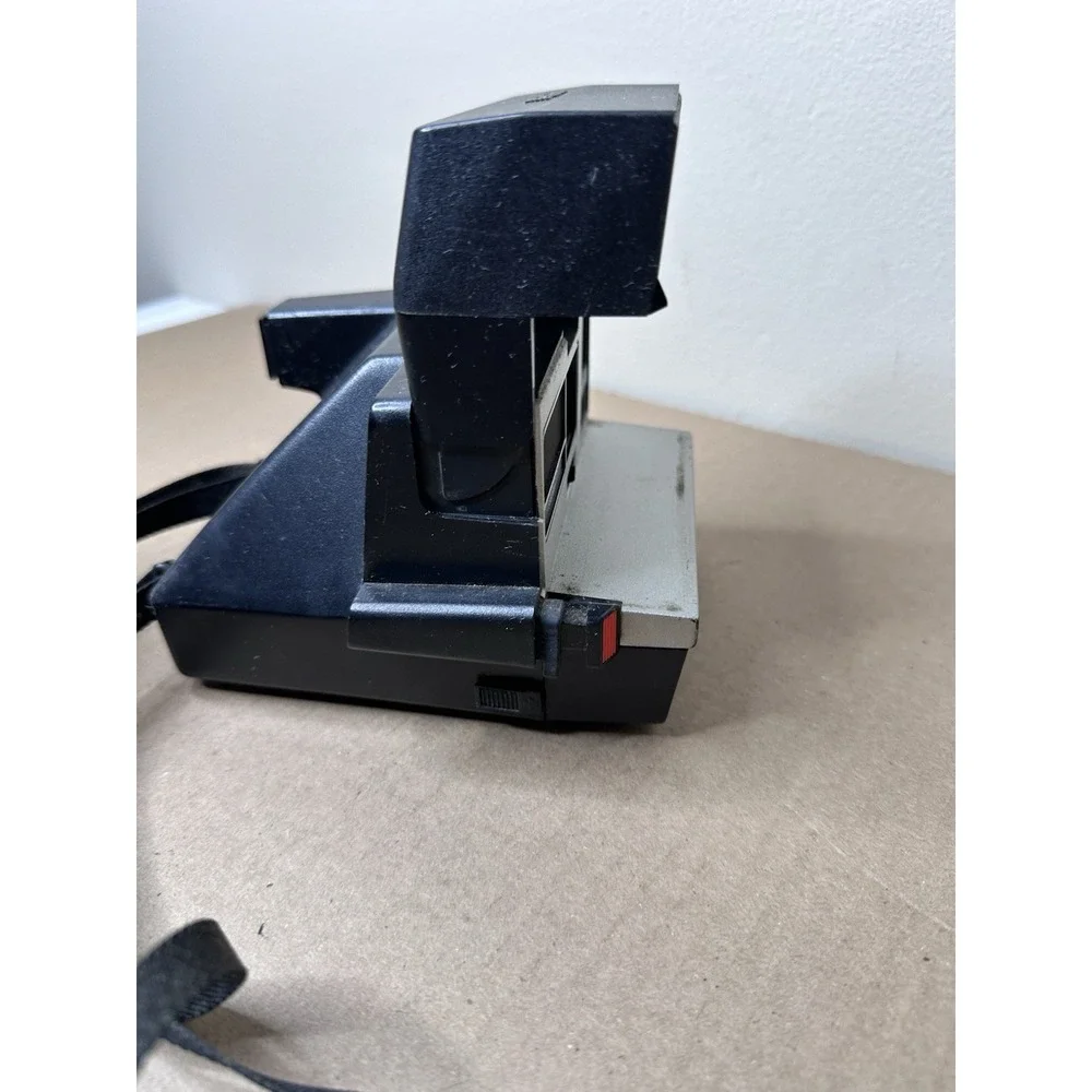 Polaroid Sun 600 LMS Vintage Instant Camera Black Silver Tested